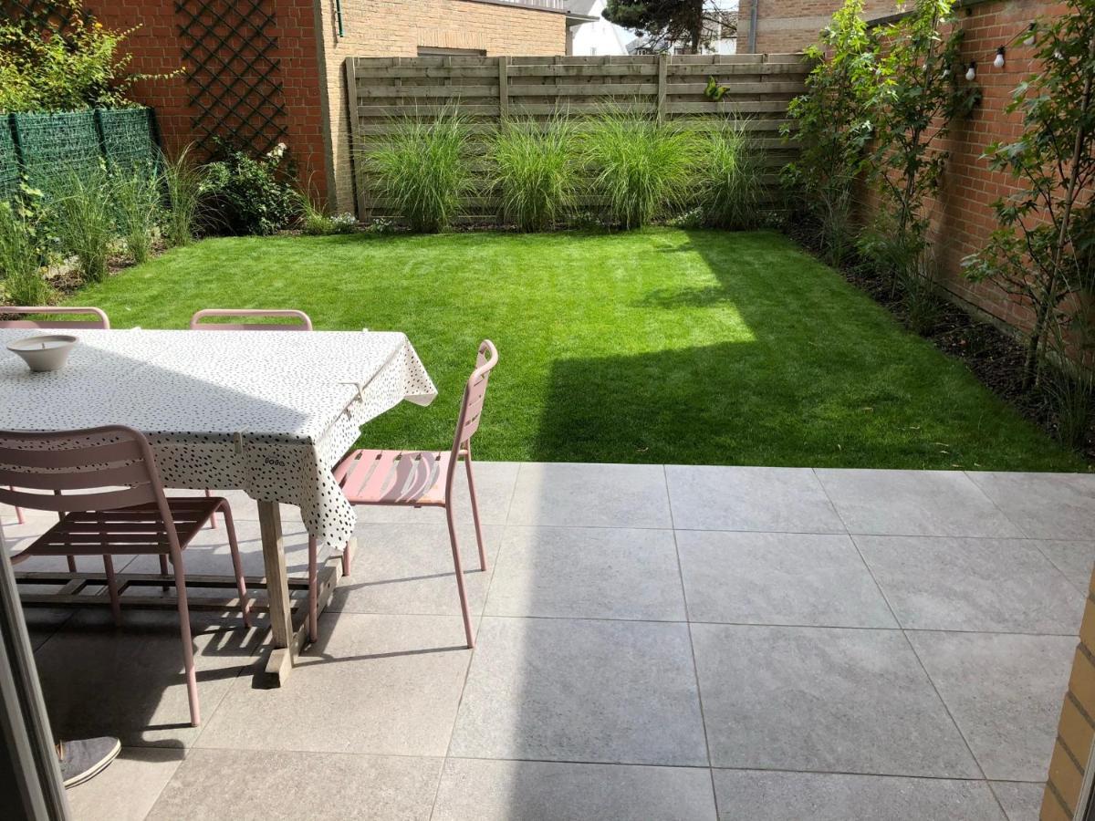 Vakantie Appartement Allure, Met Zuidgericht Tuintje Oostende Bagian luar foto